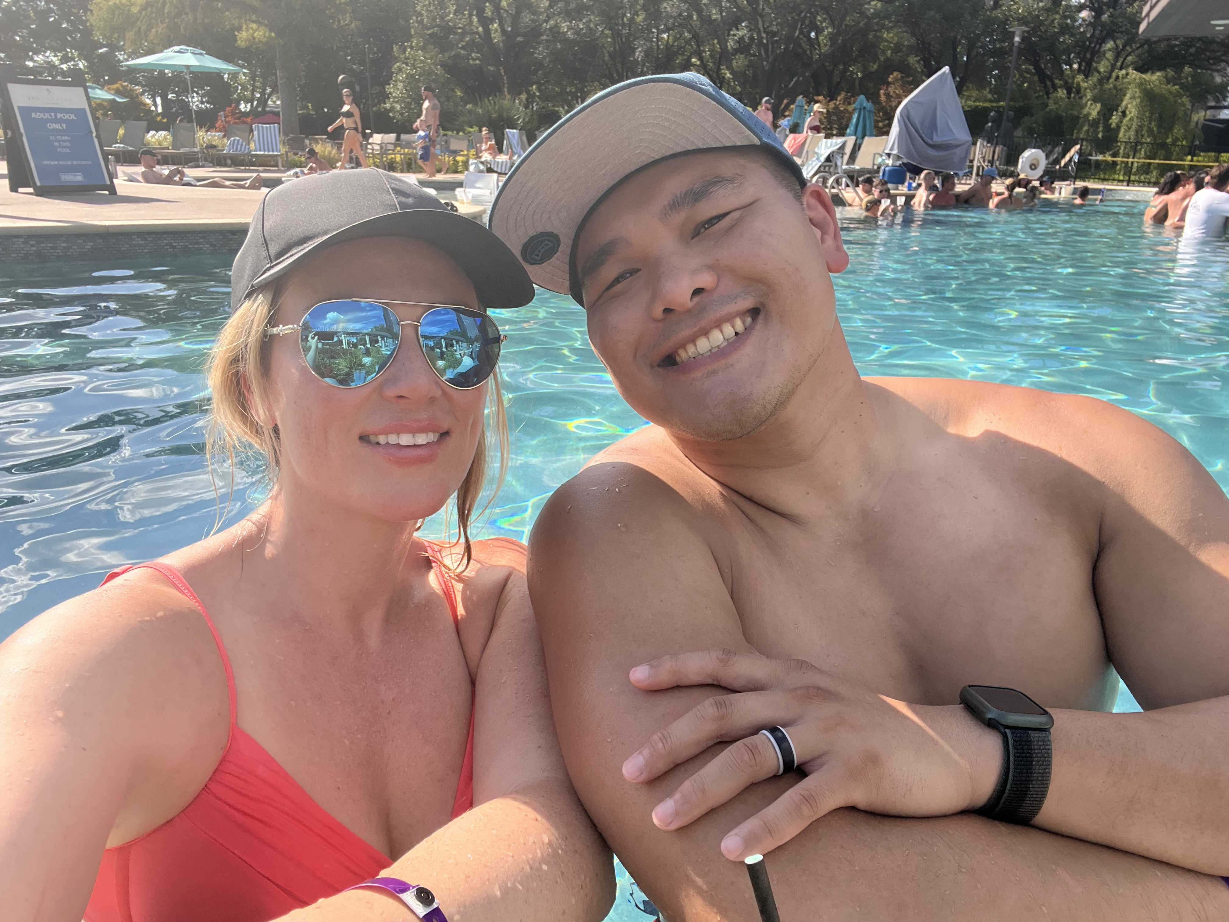 Dylan & Emily - 2 Entrepreneurs on a vacation